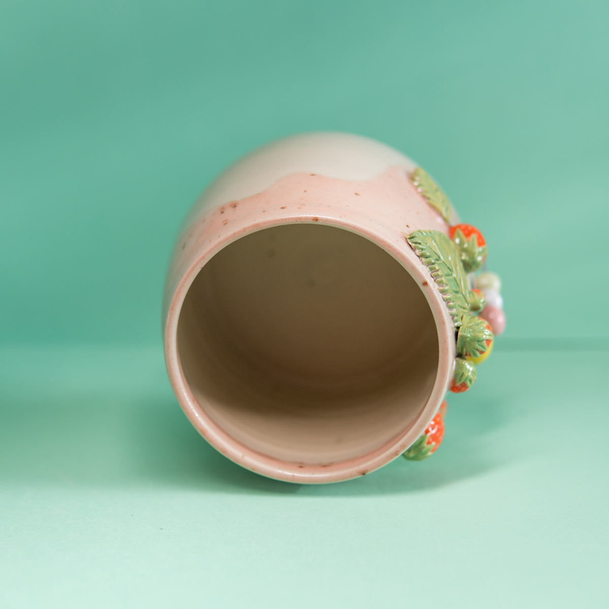 Dango à la fraise - Cache Pot - très léger défaut