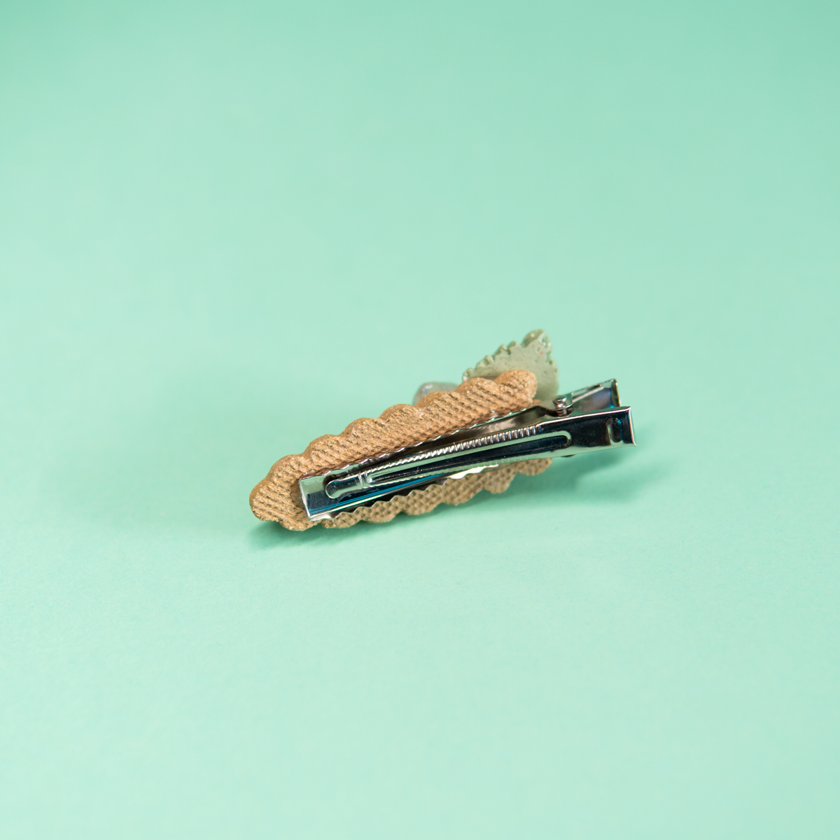 Biscuit fraise - Barrette a cheveux ceramique