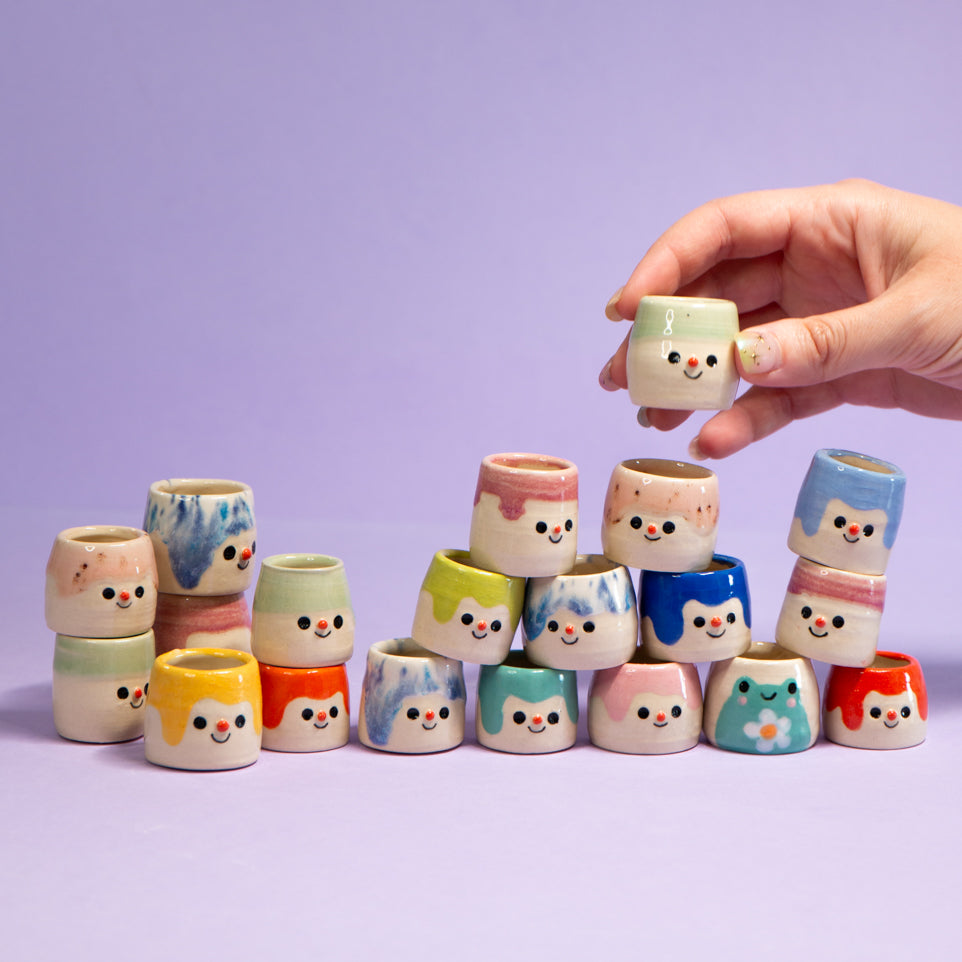 Mini pot - figurine aléatoire