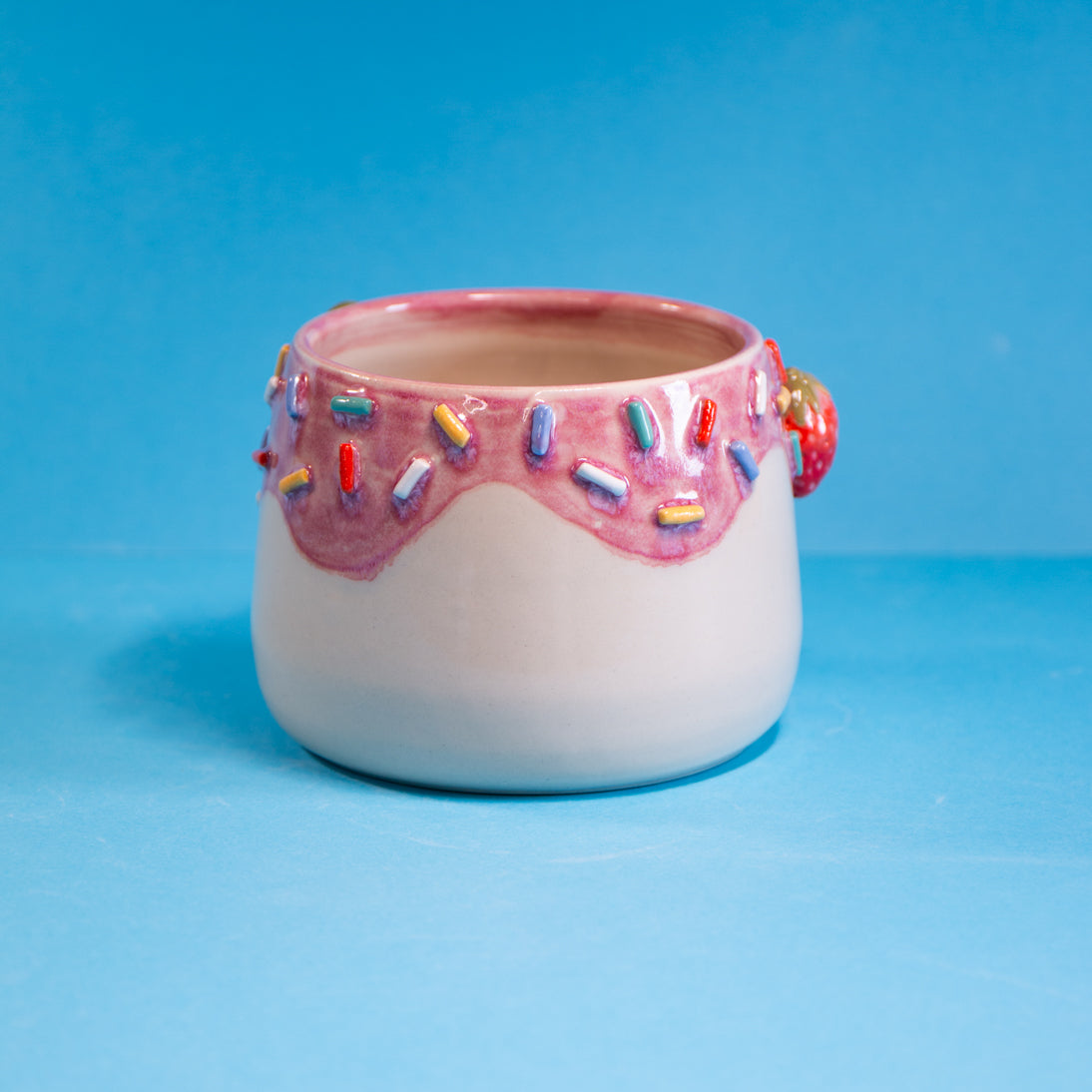 Fraise Suspendue & sprinkles - Pot de fleur