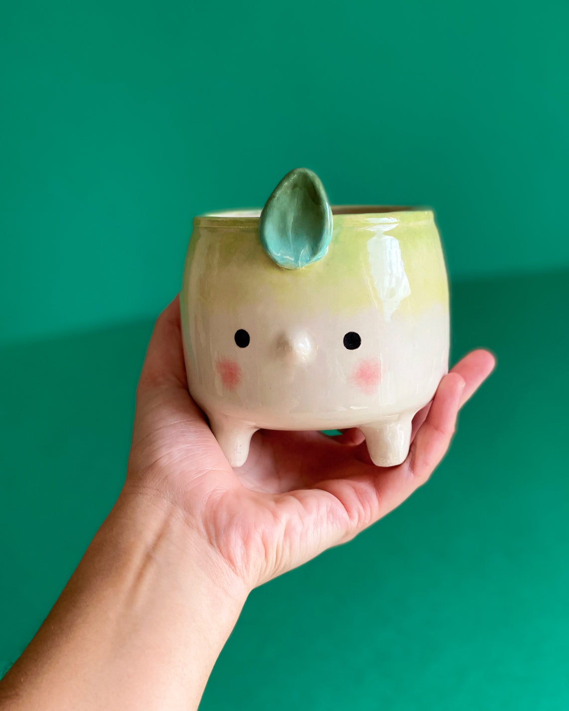 Petit Pot Mumu sur pied (et p'tites fesses)