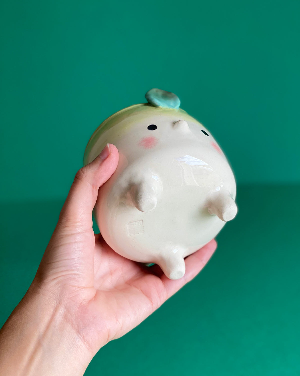 Petit Pot Mumu sur pied (et p'tites fesses)