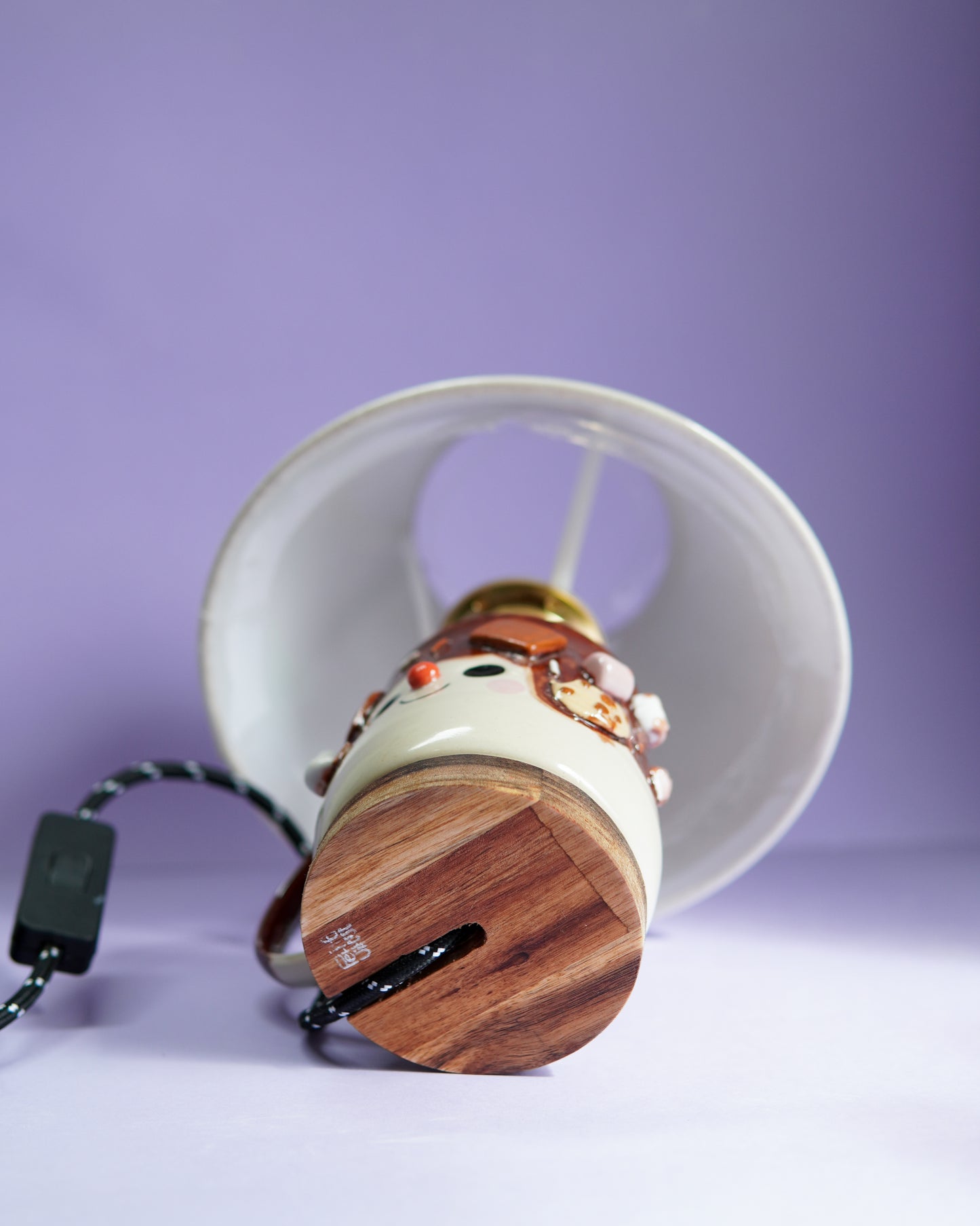 Tasse chocolat - Lampe à poser - léger défaut