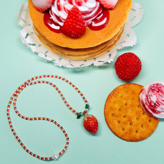 Fraises - Collier élastique, pendentif en céramique